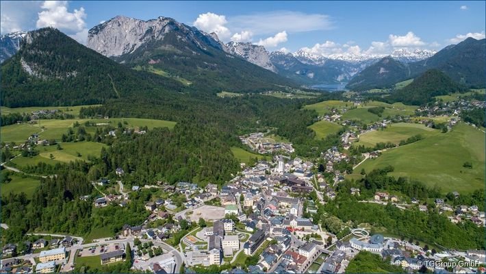 Ausseerland-Bad-Aussee-Ortszentrum-Panorama-Luftaufnahme-Foto-Karl-Grieshofer