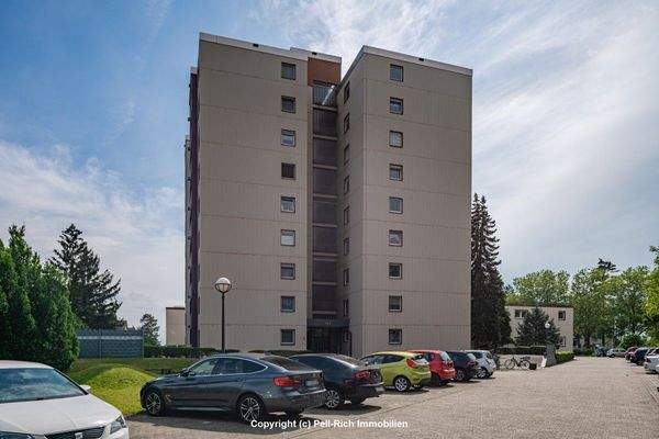 Außenansicht/Parkplätze