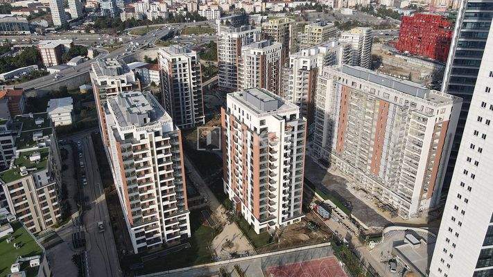 Apartments Near D-100 Highway and Metro in Istanbul Kartal
