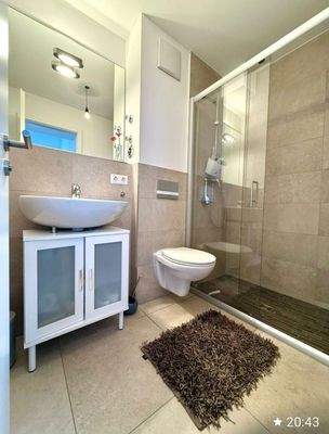 Bad im 1 Stock mit Dusche