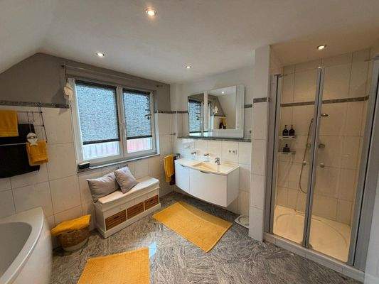Bad mit Dusche