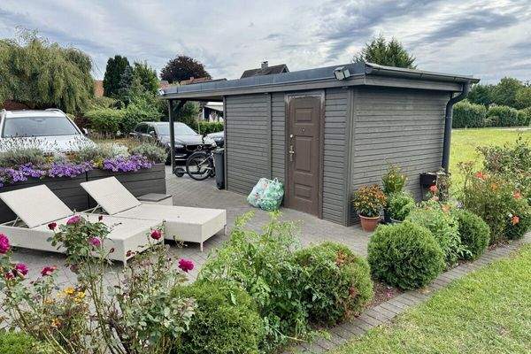 Carport : Gerätehaus