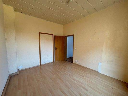 8- Schlafzimmer Wohnung EG.jpeg