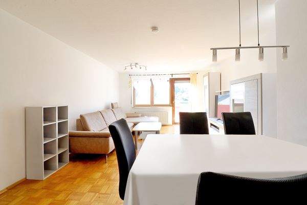 Wohn-/Esszimmer, Blick 2