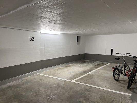 Tiefgaragenstellplatz