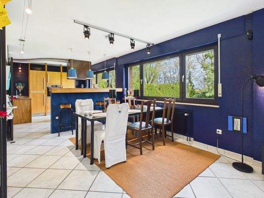 Essbereich/Küche -1-