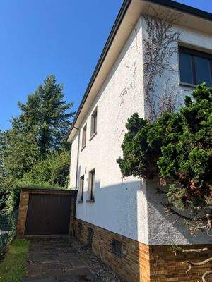 Ostseite mit Garage.JPG