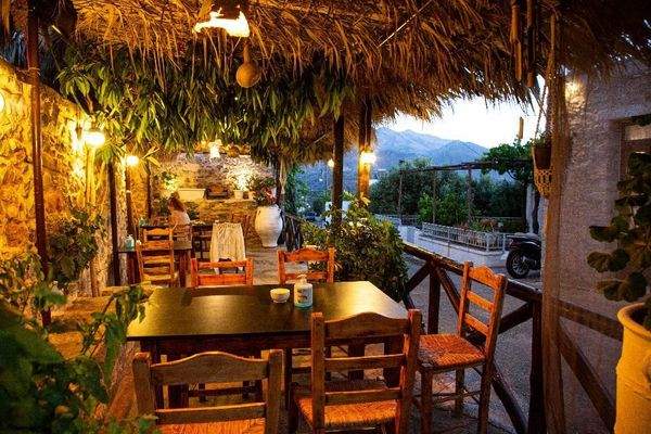 Kreta, Kounali: Moderne Villa mit 4 Zimmern, Pool und Meerblick zu verkaufen