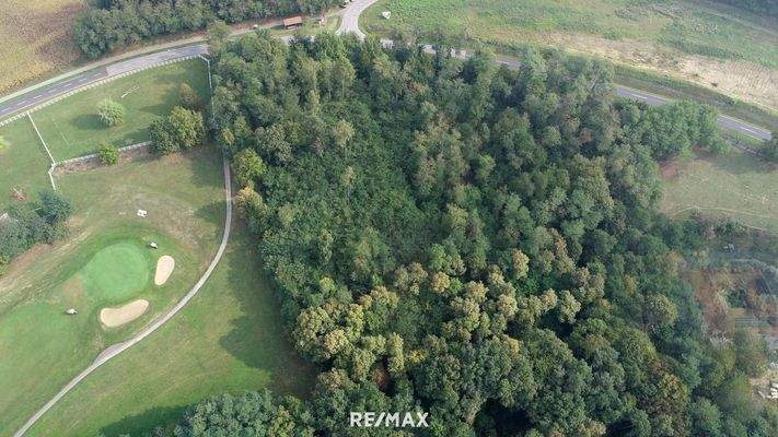 Ansicht der gesamten Liegenschaft