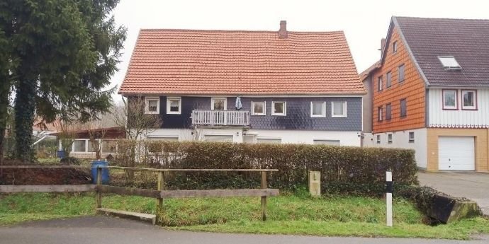 Osterode-Förste - Modernisiertes Zweifamilienhaus in schöner Lage