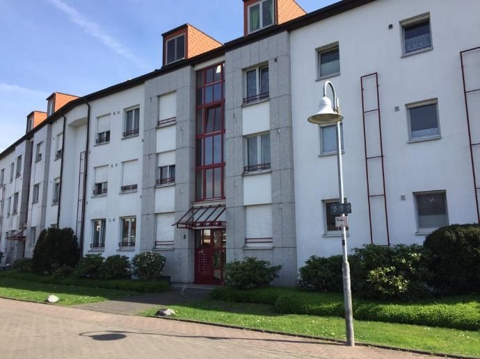 Geschmackvolle 2-Zimmer-Wohnung mit Balkon, EBK und Tiefgaragenstellplatz in Ratingen-Breitscheid
