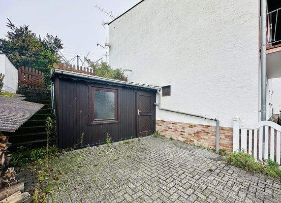 Grundstück/ Schuppen