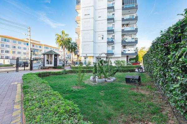 5-Bedroom Duplex Apartment with Shared Pool in Antalya Lara