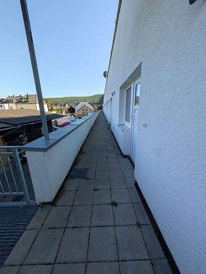 Zugang zu den Wohnungen im OG.jpeg