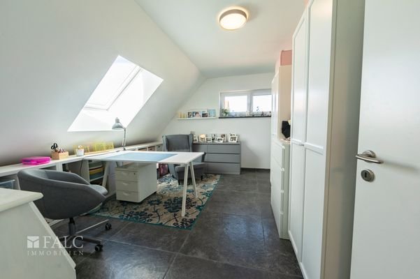 Büro Dachgeschoss