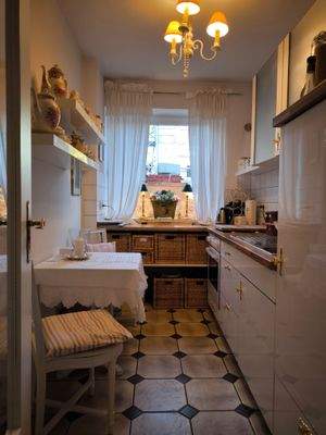 Gemütliche Küche mit Küchenzeile