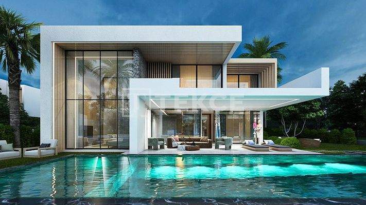 Detached Villas Near Shopping Center in Kuşadası Aydın