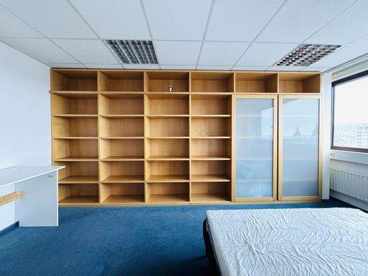 Zimmer_V_Wandschrank