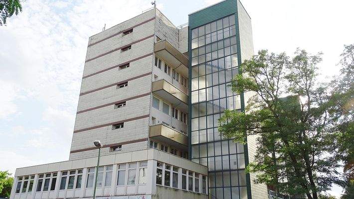 Ansicht Gebäude Treppenhäuser-Aufzüge