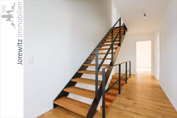 018 - Flur OG - Ansicht 1