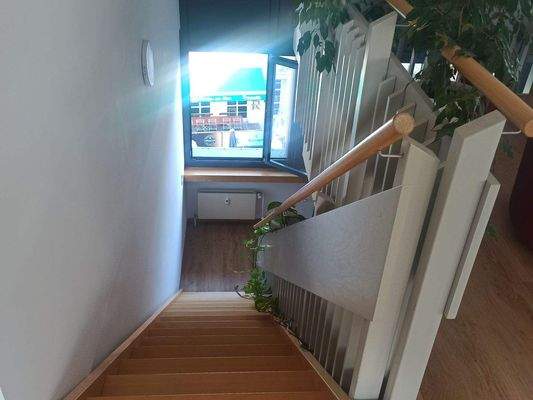Treppe in Gewerbeeinheit