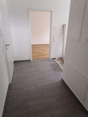 695a5d24d7eed2.38616739-Flur UG.jpg