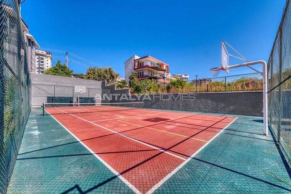 Luxury Apartments in a Residential Complex in Alanya