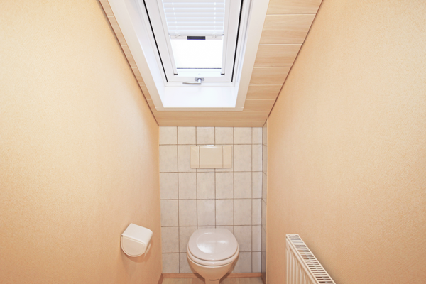 Separates WC im Dachgeschoss
