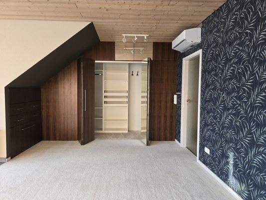 begehbarer Kleiderschrank