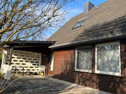 Terrasse mit Überdachung/Zugang Wohnzimmer