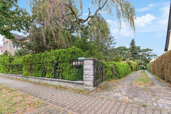 Zufahrt zum Grundstück