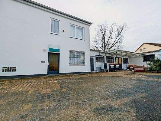 Außenansicht Innenhof u. Anbau