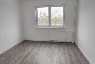 Leeres Zimmer mit Fenster