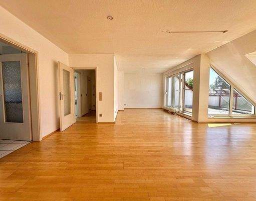 Großzügiges Wohnzimmer