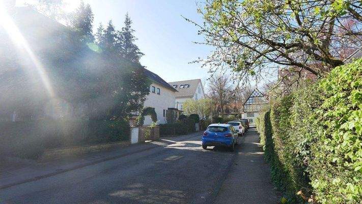 Lage / Abrisshaus (links)