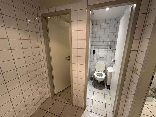 WC Anlage Damen