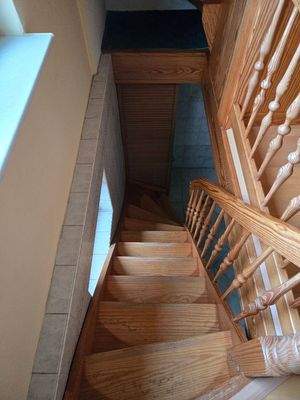 Treppe zum Untergeschoss