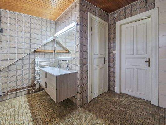 Vollbad im Obergeschoss