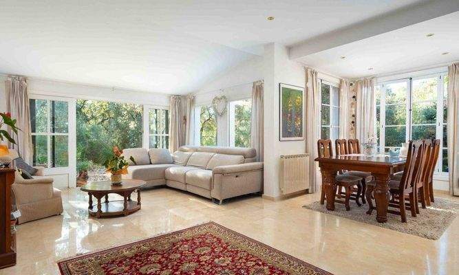 Finca mit Privatsphäre und Bergblick zum Verkauf in Puigpunyent, Mallorca