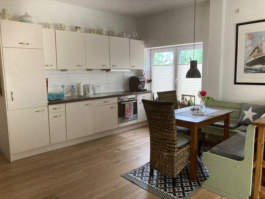Küche mit Essplatz EG.jpg
