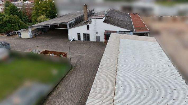 Lager- Produktionshalle und Überdachung