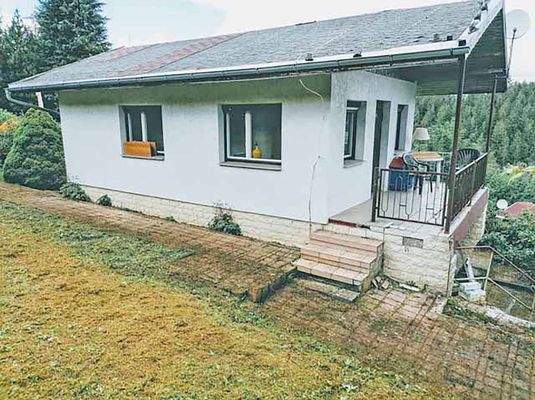 1-Nordansicht mit Terrasse+.jpg