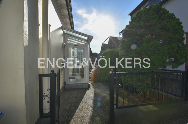 Eingang mit Windfang