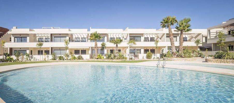 Flats Close to Sea in Innovative Residential Project in Torrevieja