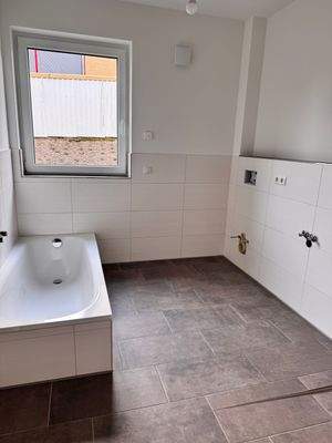 Whg 03 Badezimmer.JPG