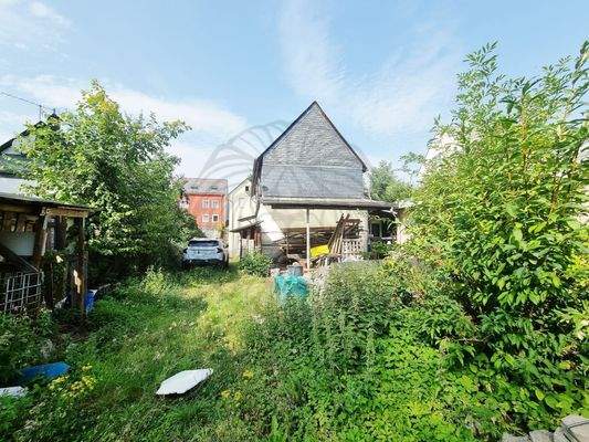 Haus und Grundstück