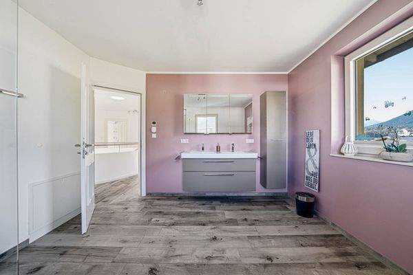 Badezimmer - 2. Stock