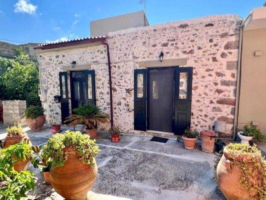 Kreta, Latsida: Charmantes Dorfhaus mit Garten zu verkaufen