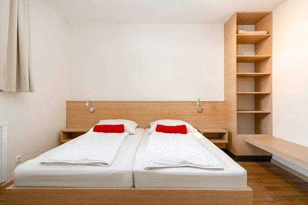 Schlafzimmer I unten