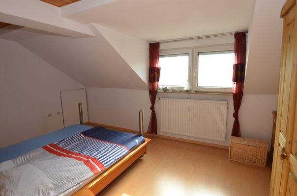 Schlafzimmer DG